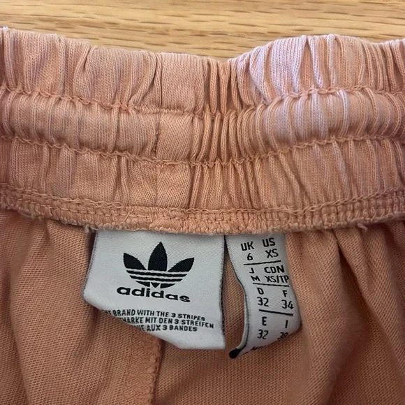 Women’s - Adidas Shorts XS - Picture 3 of 5